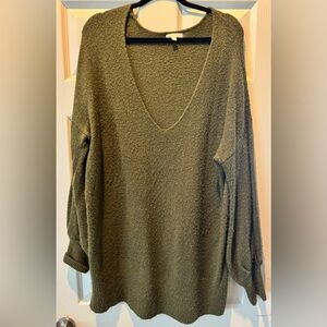 Oversized v-neck sweater dress/pull over sweater